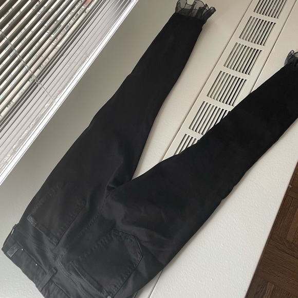 Too small - Picture 5 of 5